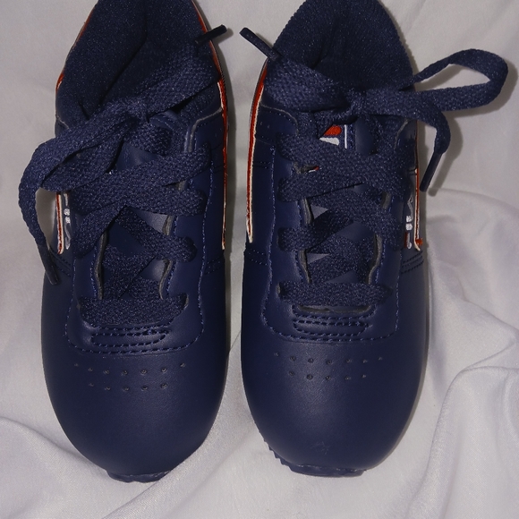 NWOT - Fila toddler unisex side 10 navy blue with red & white details - Picture 2 of 13